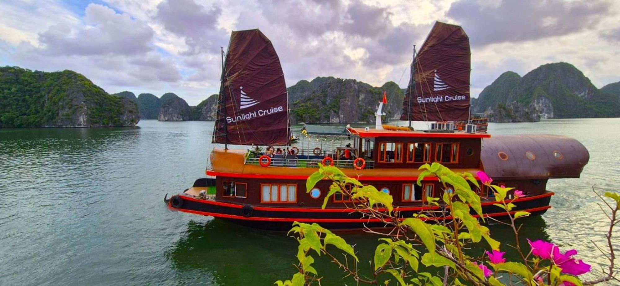 Hotel Sunlight Boutique Cruise à Hạ Long Extérieur photo