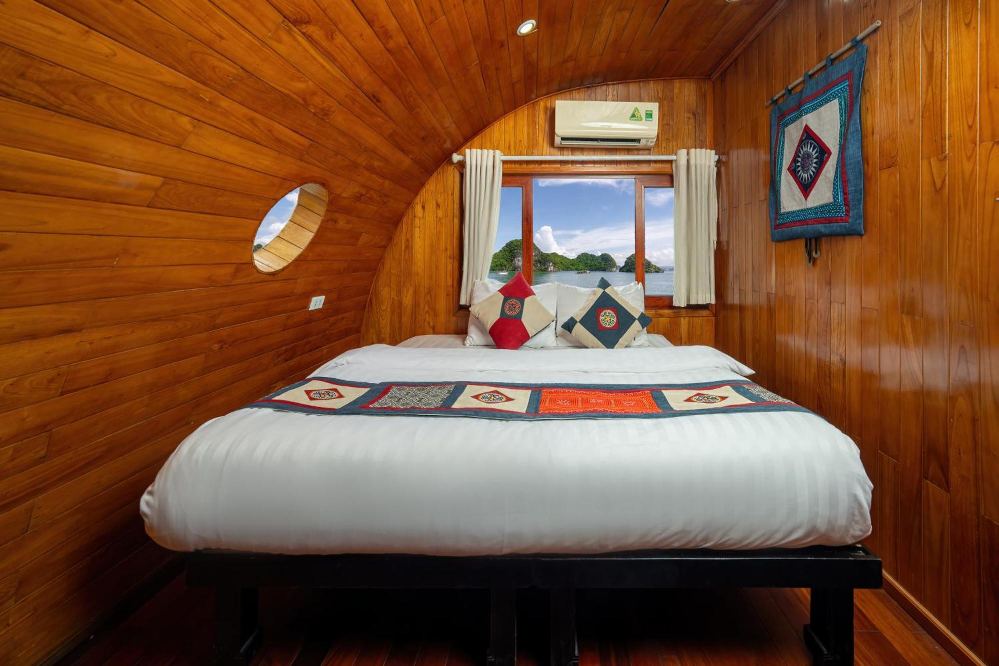 Hotel Sunlight Boutique Cruise à Hạ Long Extérieur photo